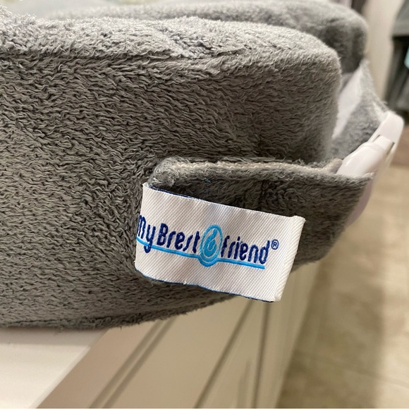 My Breast Friend - Picture 4 of 6